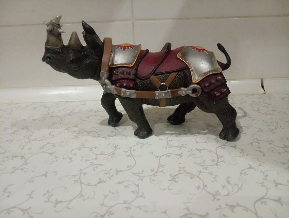 Фігурки та ферми schleich