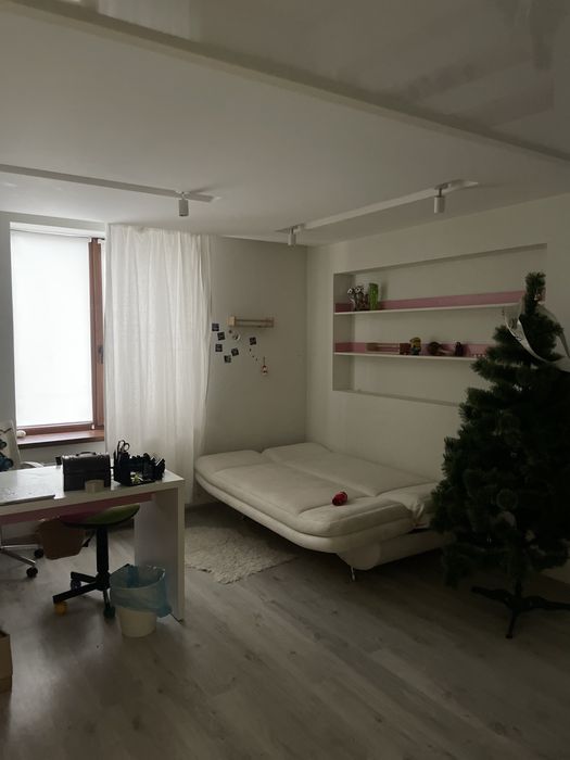 Продається будинок з власним озером!