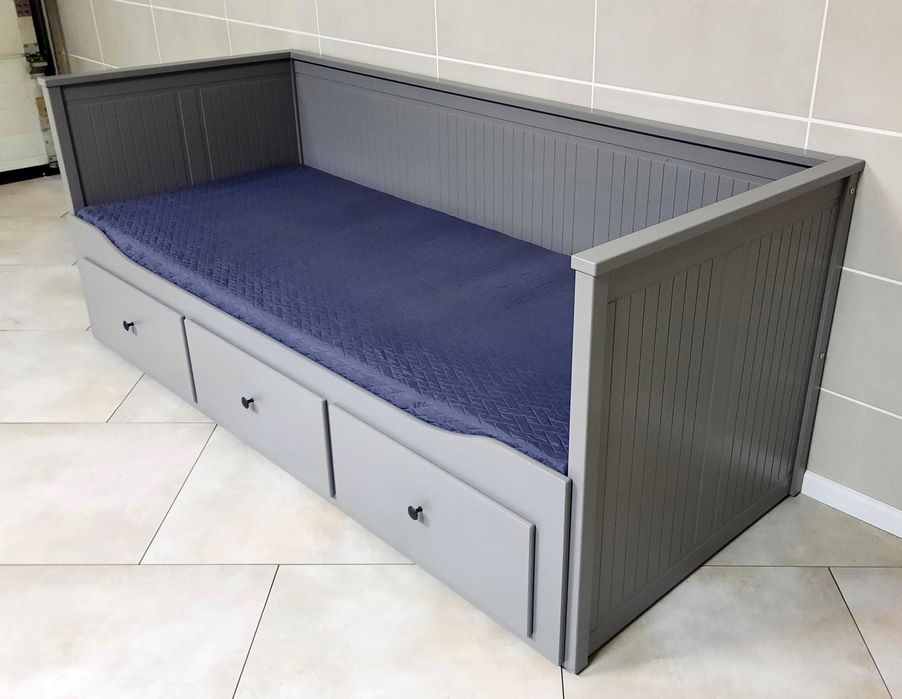 Łóżko leżanka IKEA HEMNES + 1 materac - BARDZO DOBRY STAN