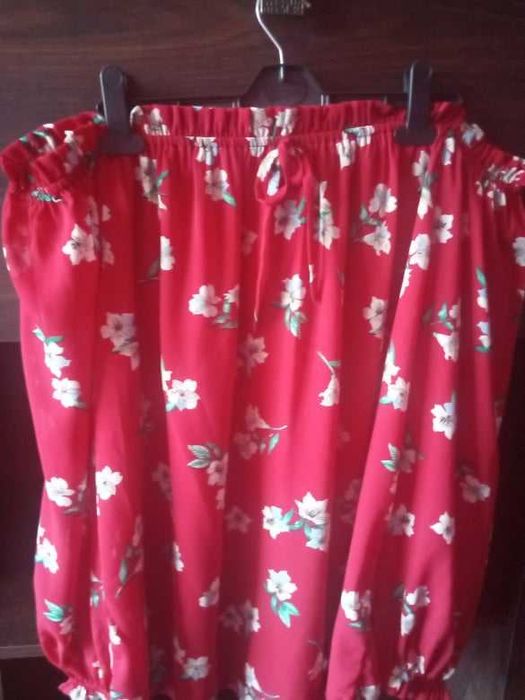 Nowa piękna czerwona bluzka 48/50