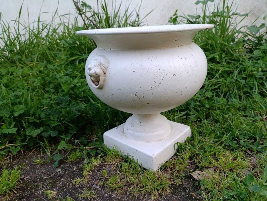 Vaso floreira em faiança imitação de pedra