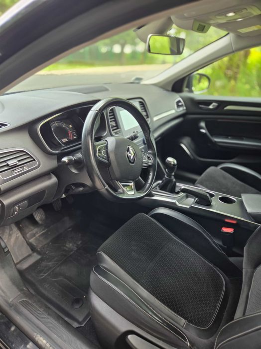 Renault Megane Grandtour 1.5 dCi 110 km 2017 rok kombi bezwypadkowy