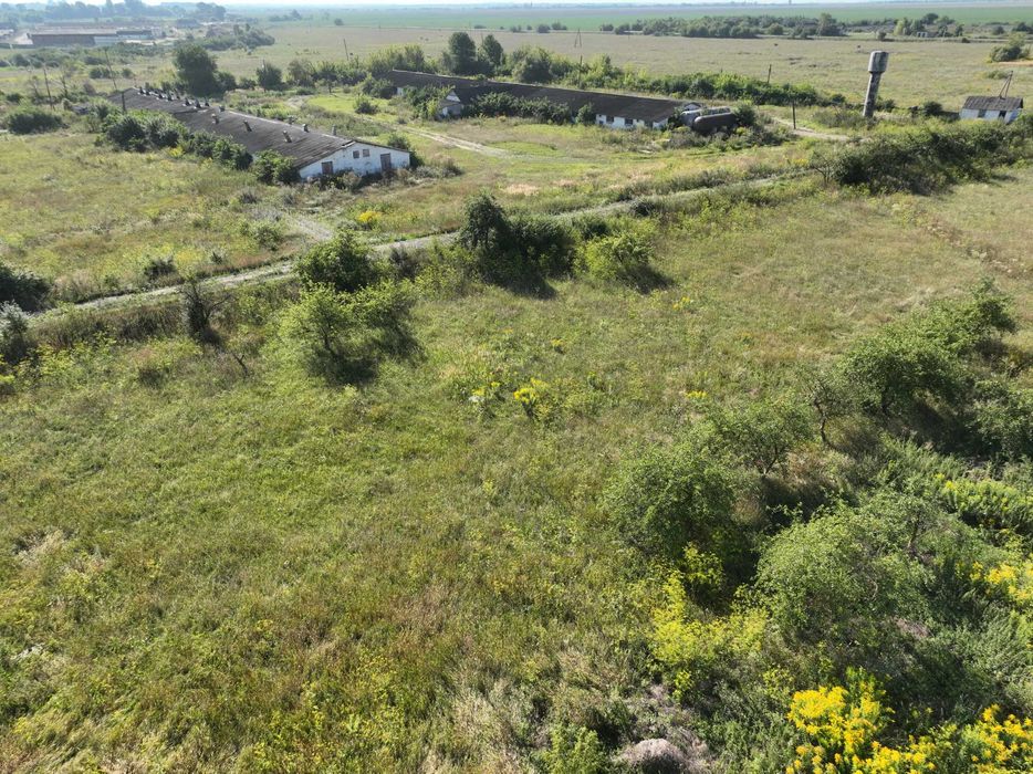 комплекс будівлі ферми