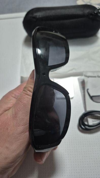 Спортивні сонцезахисні  окуляри - міні-камера