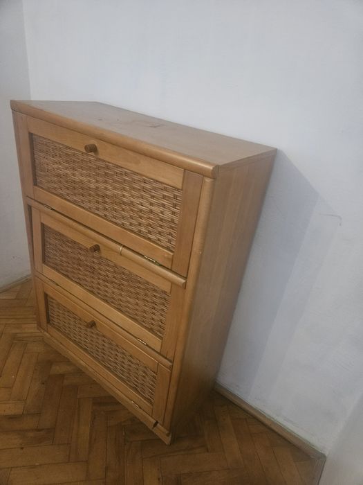 Szafka na butu do małej renowacja