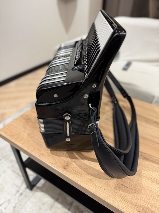 Akordeon Weltmeister S4 - Stan idealny