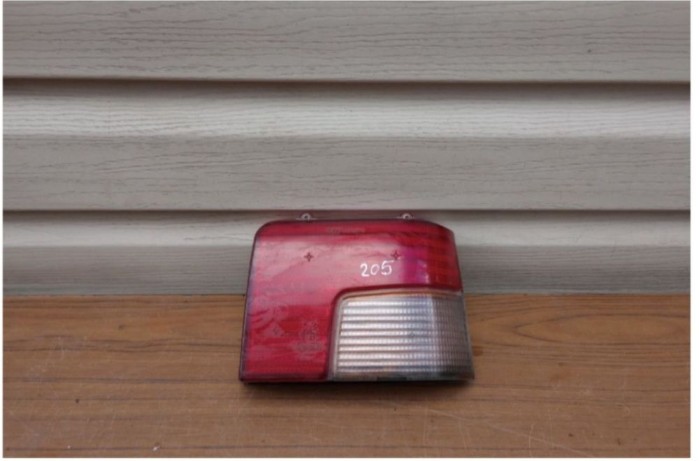 Фонарь задній Peugeot 205/206/306/307/405/406/Citroen Berlingo/FiatUno