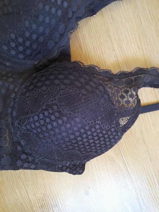 Biustonosz h&m ok 70b/c