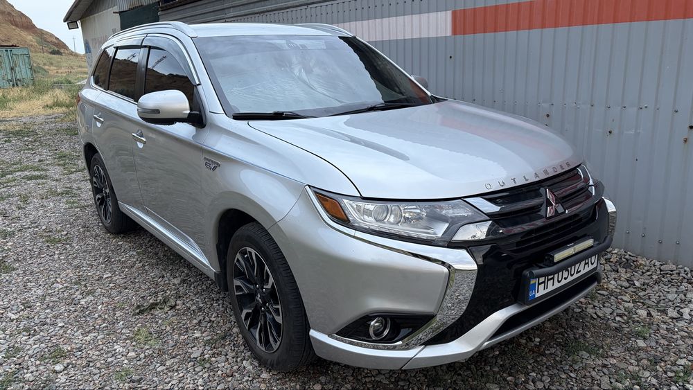 Mitsubihi outlender PHEV