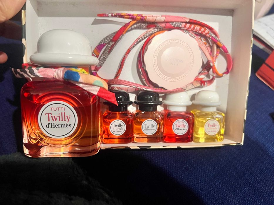 Perfumes diverses425129403430348807