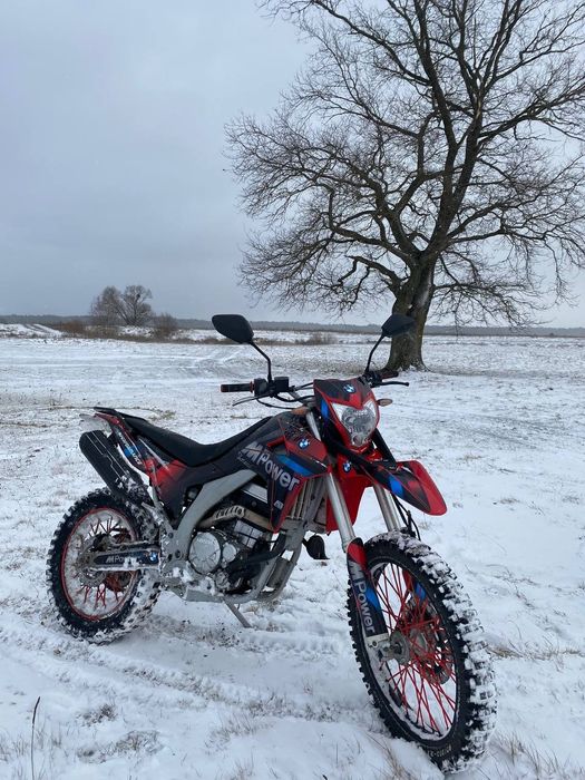 Продам лонсін 300 в гарному стані можливи обмін