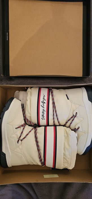 NOWE śniegowce Tommy Hilfiger 
Śniegowce Snow Boot roz.36
Śnie