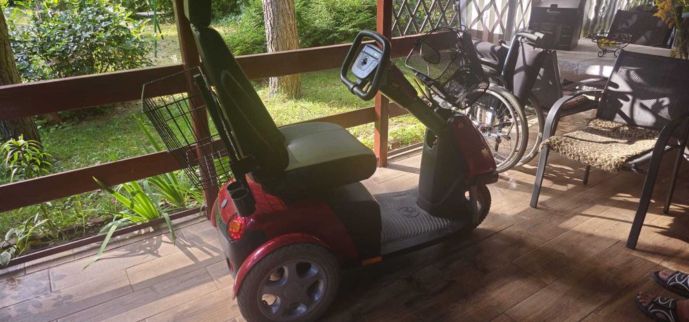 Wózek inwalidzki elektryczny