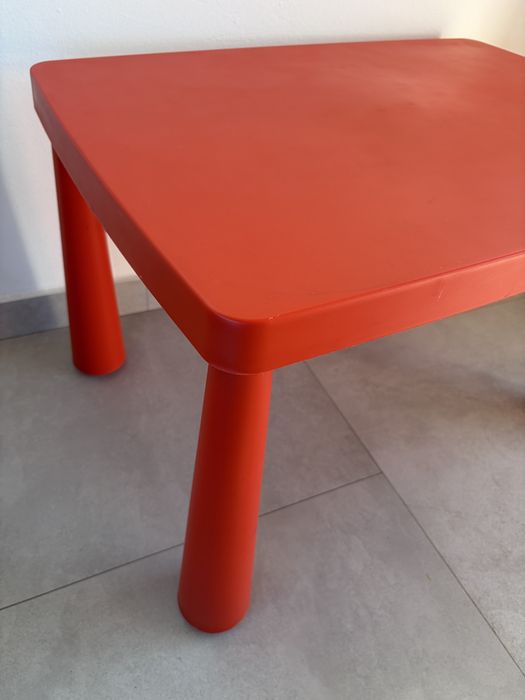 Stolik MAMMUT Ikea