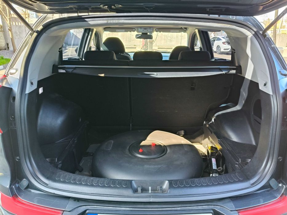 Кіа Sportage 2012