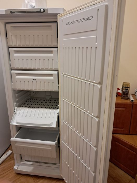 Продам морозильну камеру