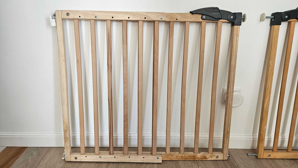 Bramka ochronna zabezpieczająca dla dzieci na schody 72-122 Wys. 1m