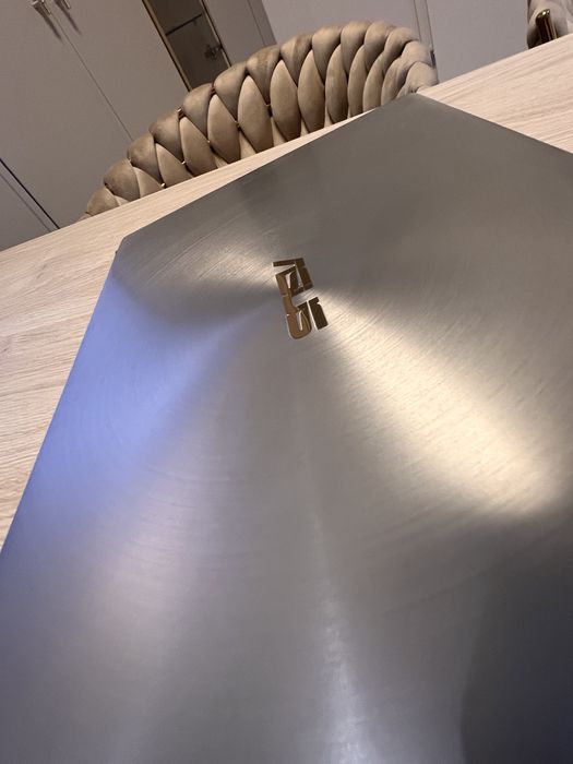 Laptop Asus UX 434f smukly i elegancki