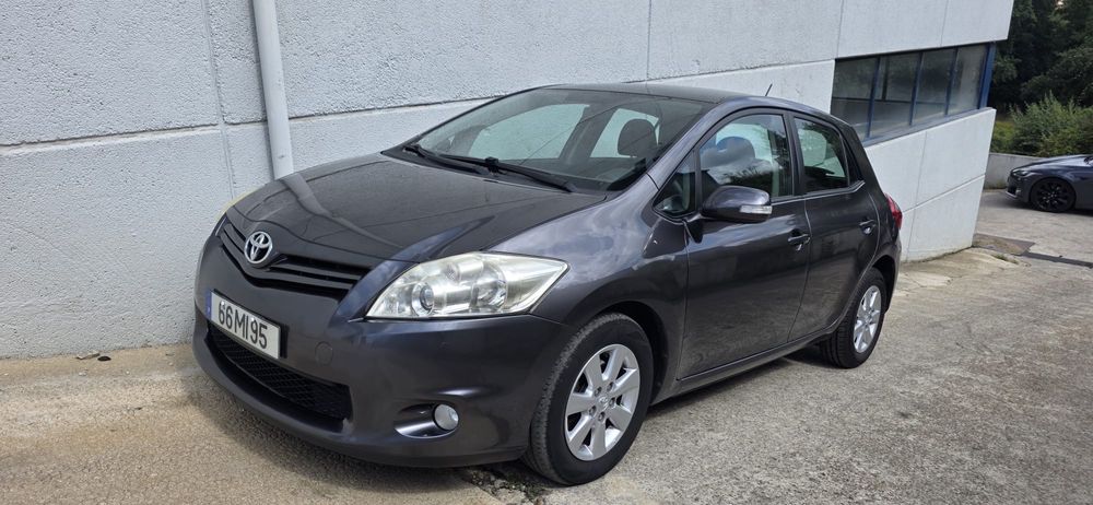 Toyota Auris 2012