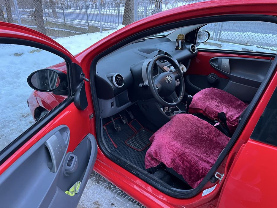 Toyota aygo 1.0 бензин
