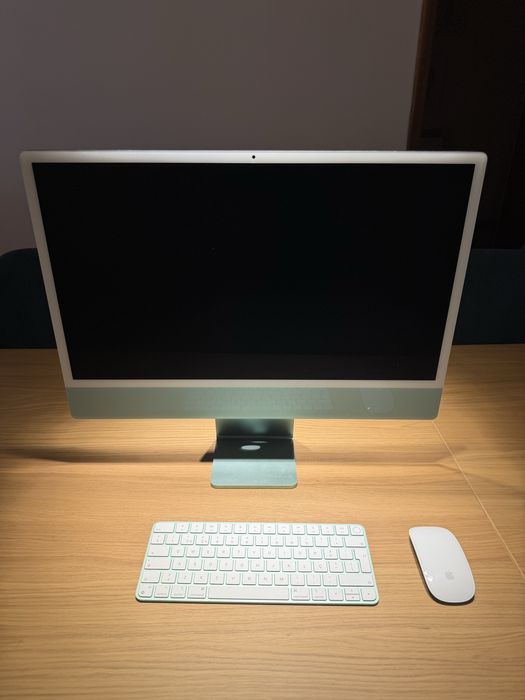 IMAC 16Gb / 256 GB  (rato, teclado e carregador incluidos)