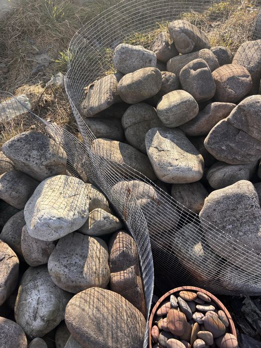 Materiały budowlane kostka brukowa kaminie itp.