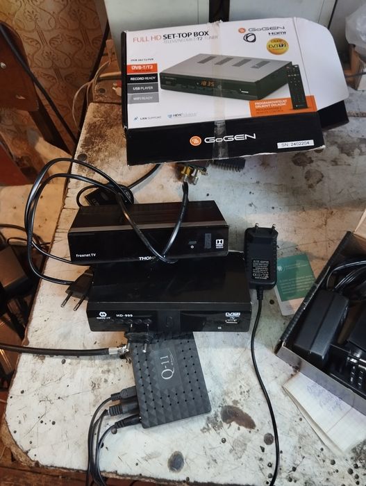 Тюнер Т2 , у відмінному стані