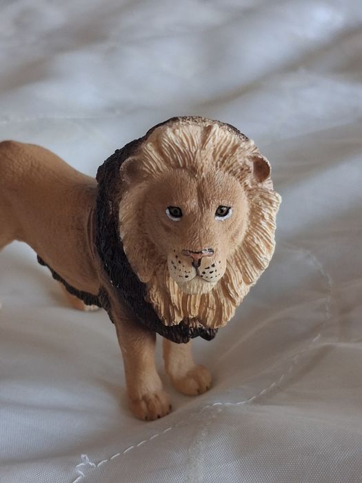 Іграшки фірми  Schleich різні