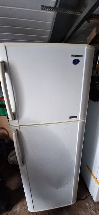 Рабочий холодильник samsung