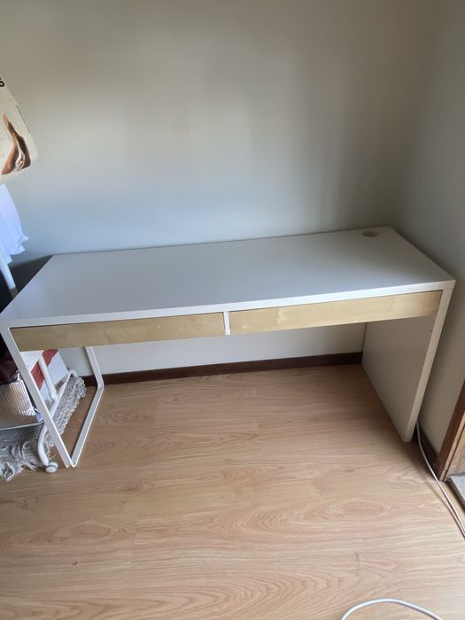 Secretária IKEA branca com gavetas