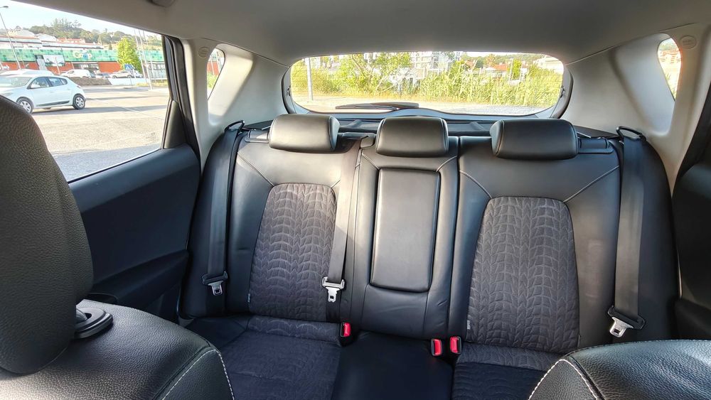 Kia Ceed 1.6 CRDi 128cv TX (1 Só Dono) – Junho 2012