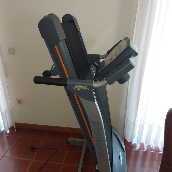 Passadeira BH Pioneer Fitness