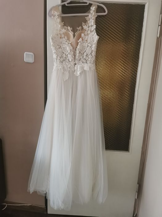 Suknia ślubna r. 36