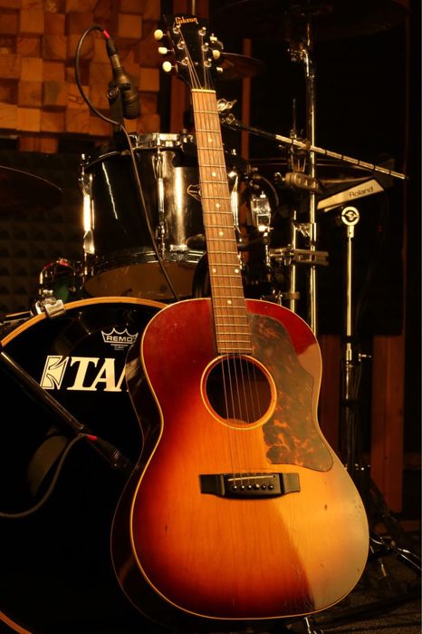 Gibson LG-1 1966 vintage