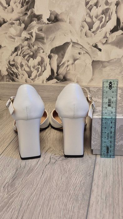 Шкіряні туфлі, білі, 40р.