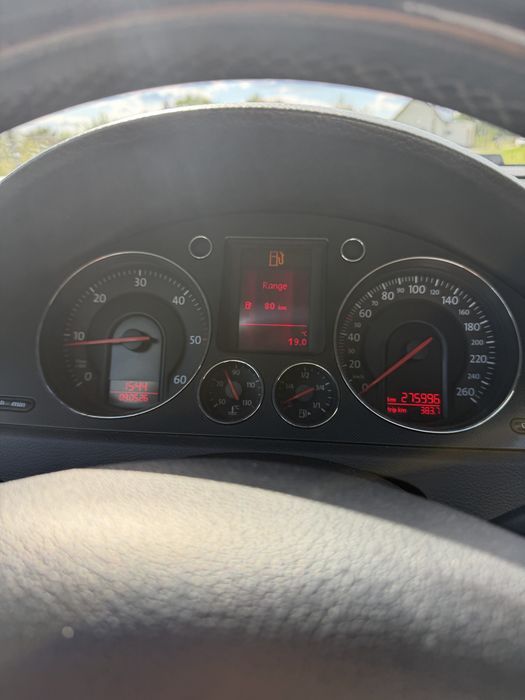Volkswagen Passat B6 Sedan 2.0 TDI 140KM 103kW 2005
