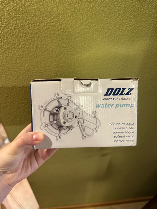 Помпа до Kia нова