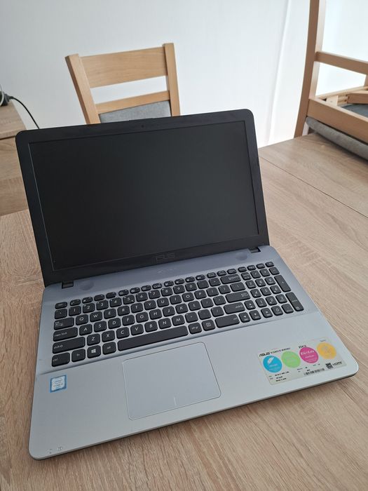 Laptop Asus X541U