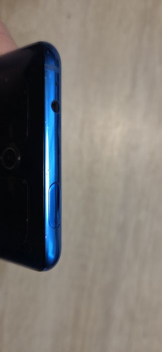 Xiaomi Mi 9T. 6/128 GB. Bardzo dobry stan.