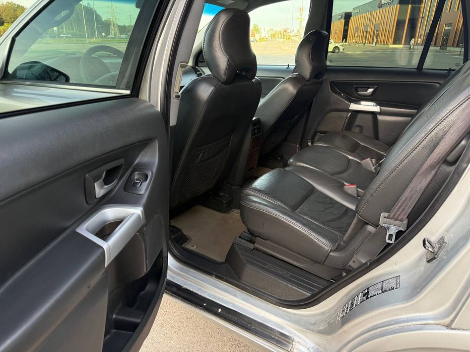 Продам Volvo XC 90 2.4 AWD Automat