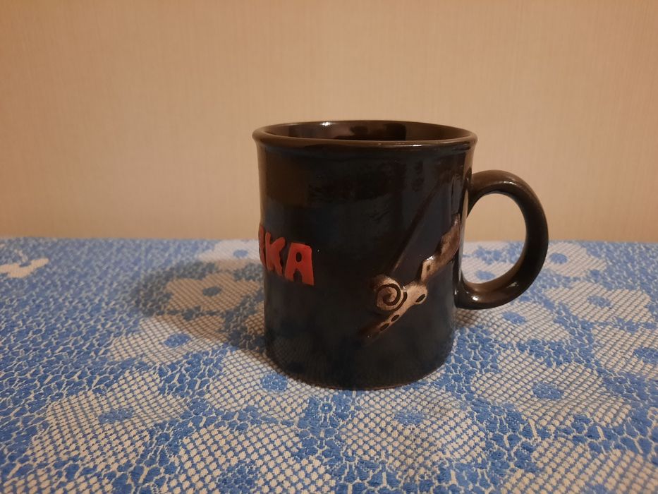 Чашка криївка горнятко черная