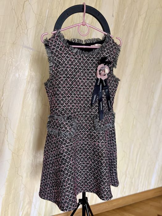 Твідова сукня в стилі Chanel