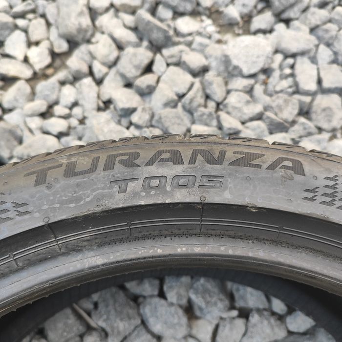 Літня шина розпаровка Bridgestone 245/40 R19 245*40 19  Turanza T005