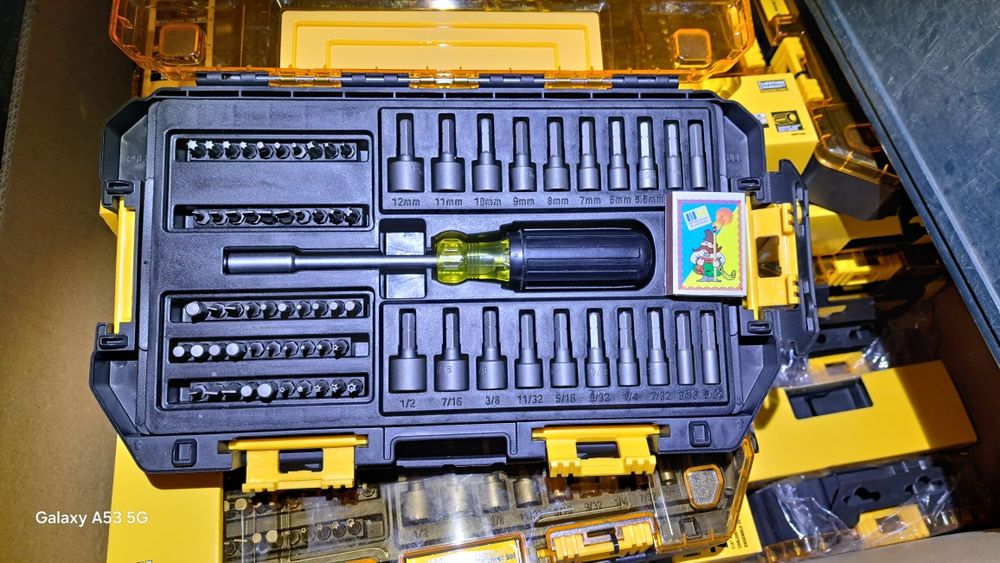 DEWALT DWMT73808 набор  насадкі,біти,викрутка с насадками  ОРИГІНАЛ