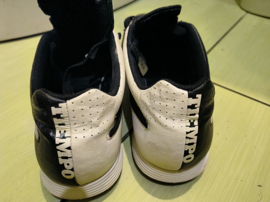Продам кросівки Nike