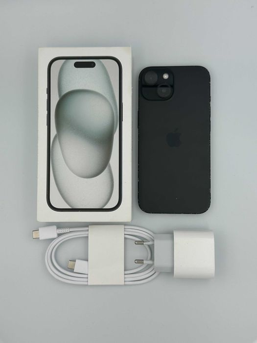 iPhone 15 + ładowarka i kabel