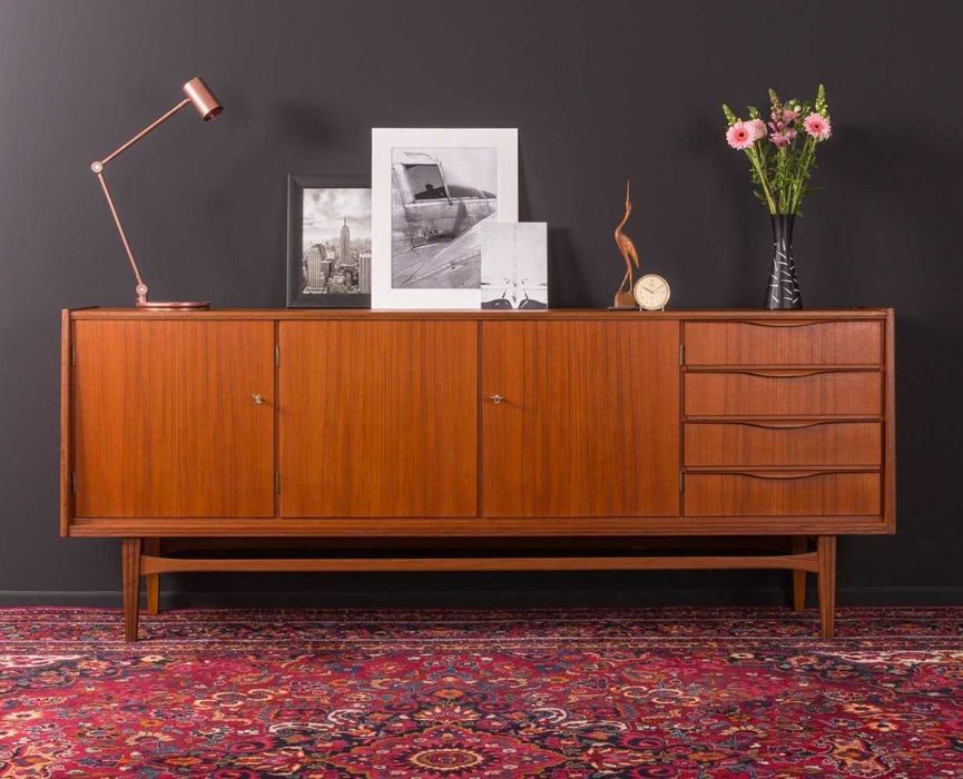 Mobiliário antigo e mid century, arte sacra, antiguidades, etc