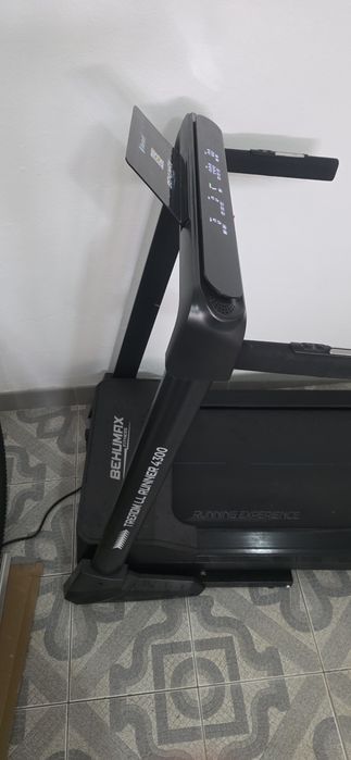 Electric treadmill447103090851860482