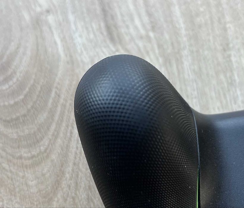 Razer Wolverine v2
