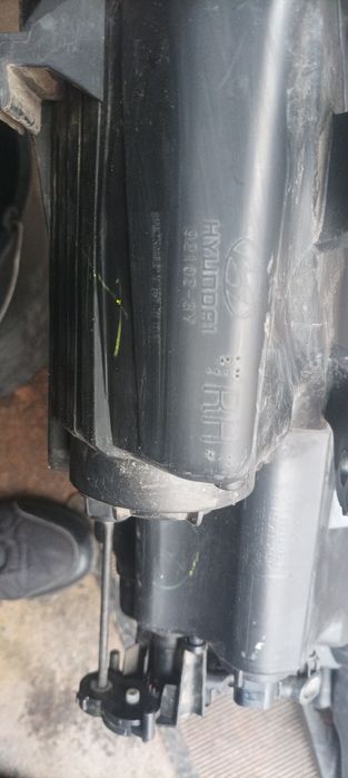 Фара автомобільна